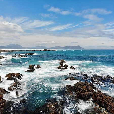 Bungalow By The Sea Near Cape Town Apartment Kleinmond Exterior photo