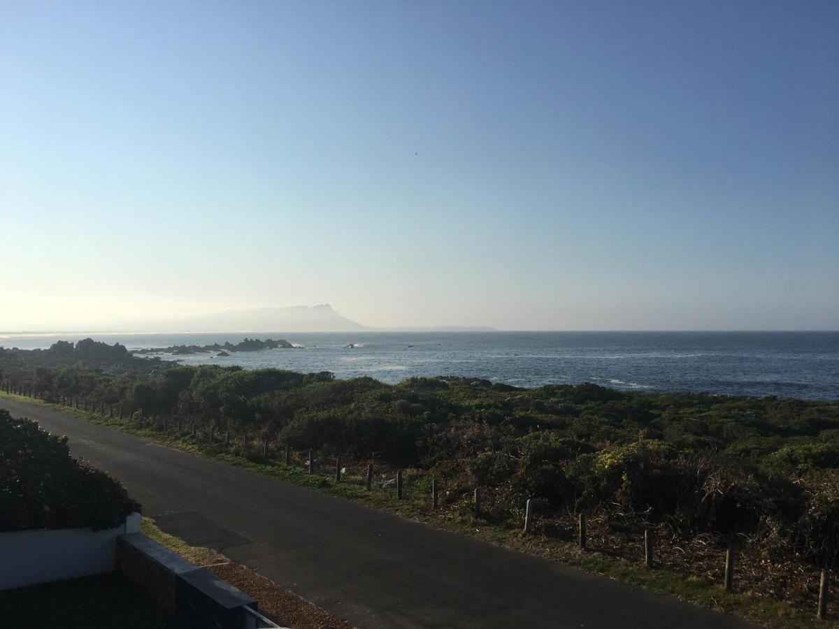 Bungalow By The Sea Near Cape Town Apartment Kleinmond Exterior photo