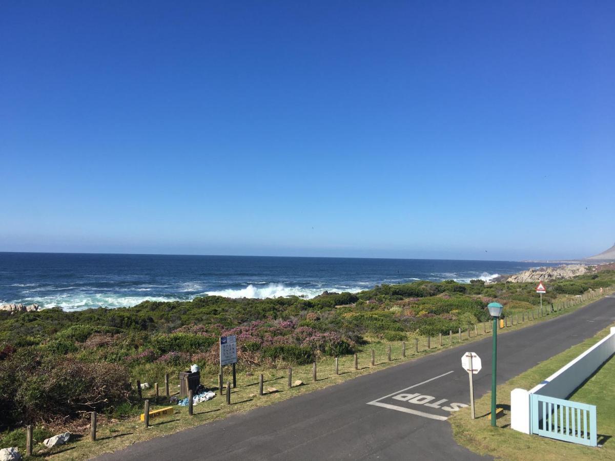 Bungalow By The Sea Near Cape Town Apartment Kleinmond Exterior photo